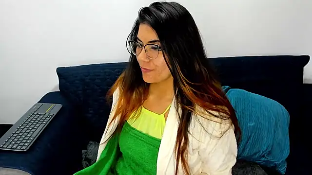 Luna Dumont online show from 17, 2, 2025