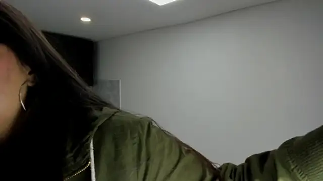 Luna Dumont online show from 11, 11, 2025