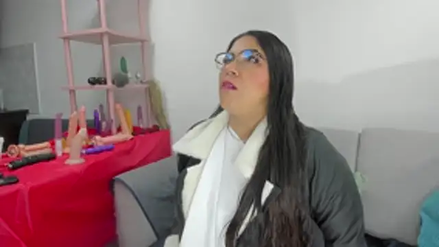 Luna Dumont online show from 19, 1, 2026