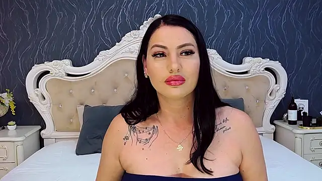 Lauren Saint online show from 11, 11, 2025