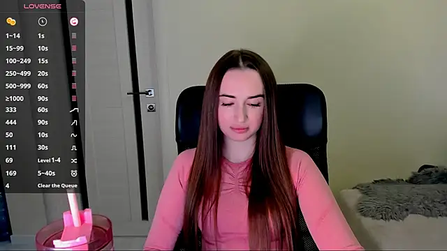 Kimmberr online show from 24, 10, 2025