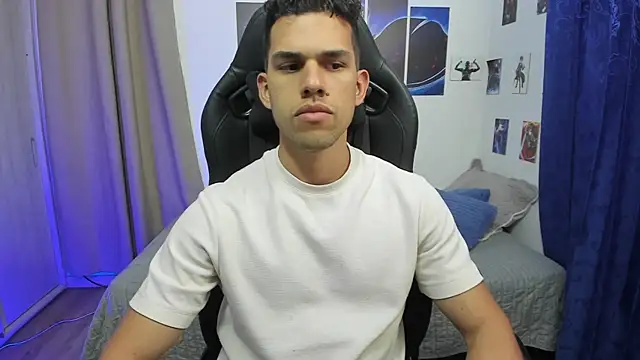 Snapshot of JacobKirito chatting on 8, 2, 2025 JacobKirito online show from 8, 2, 2025