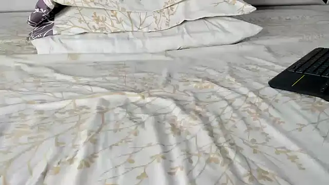 Snapshot of maybelline69 chatting on 16, 9, 2025 maybelline69 online show from 16, 9, 2025