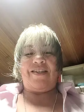 Snapshot of DirtyBIianca chatting on 5, 2, 2025 DirtyBIianca online show from 5, 2, 2025