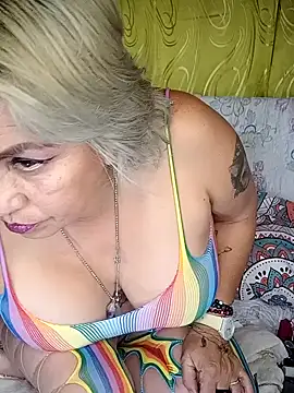 Snapshot of DirtyBIianca chatting on 28, 2, 2025 DirtyBIianca online show from 28, 2, 2025