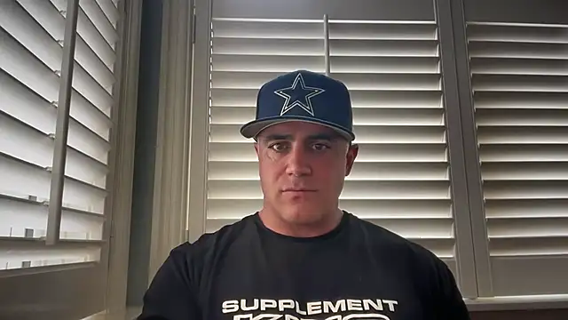 Snapshot of Bad_daddy21 chatting on 3, 11, 2025 Bad daddy21 online show from 3, 11, 2025