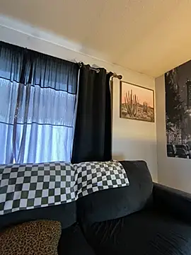 Snapshot of SidneyRaee chatting on 20, 12, 2024 SidneyRaee online show from 20, 12, 2024