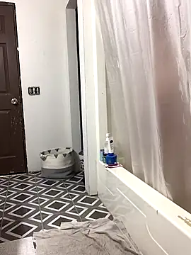 Snapshot of SidneyRaee chatting on 22, 10, 2025 SidneyRaee online show from 22, 10, 2025