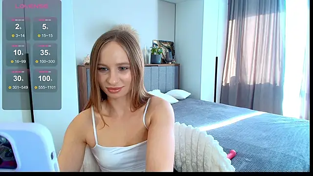 Snapshot of Mad1en chatting on 17, 10, 2025 Mad1en online show from 17, 10, 2025