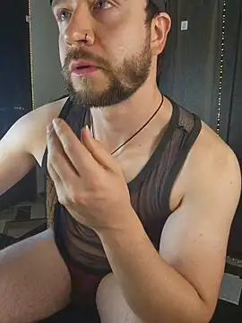 Snapshot of just_maxii chatting on 19, 11, 2025 just maxii online show from 19, 11, 2025