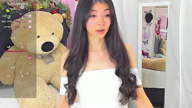 Snapshot of SophiaLiu chatting on 7, 12, 2024 SophiaLiu online show from 7, 12, 2024