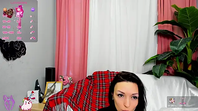 Snapshot of jessica_tiny chatting on 8, 3, 2025 jessica tiny online show from 8, 3, 2025