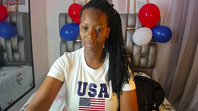 Snapshot of Sara_Marks chatting on 4, 7, 2026 Sara Marks online show from 4, 7, 2026