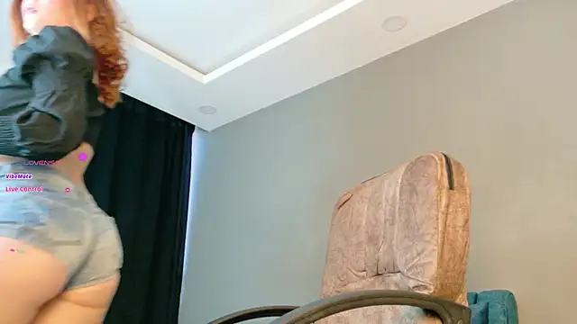 Snapshot of karen_brave chatting on 17, 1, 2026 karen brave online show from 17, 1, 2026