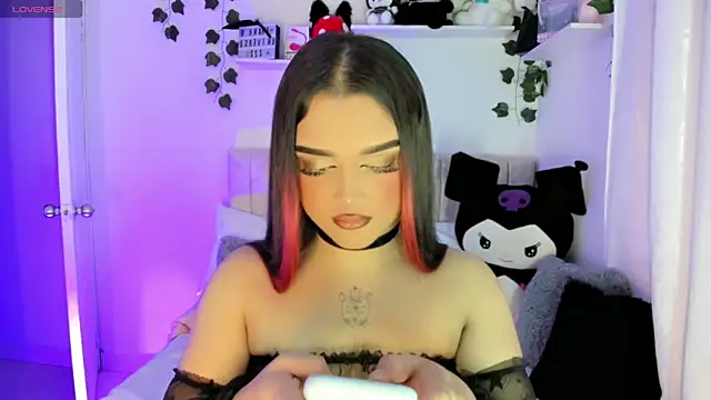 Snapshot of cattriona_muller chatting on 4, 3, 2025 cattriona muller online show from 4, 3, 2025