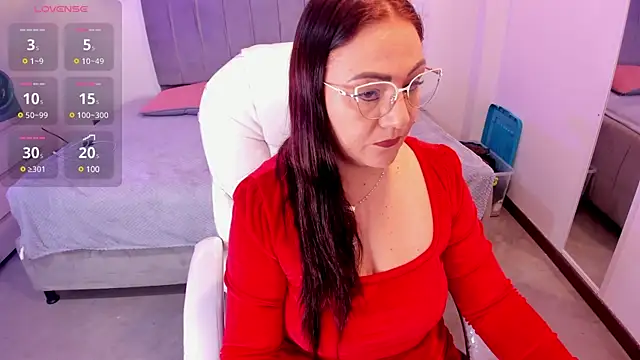 lady nylon  online show from 4, 3, 2025