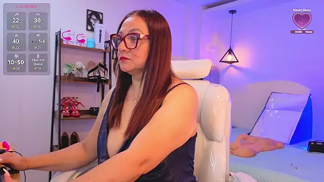 Snapshot of lady_nylon_ chatting on 13, 4, 2026 lady nylon online show from 13, 4, 2026