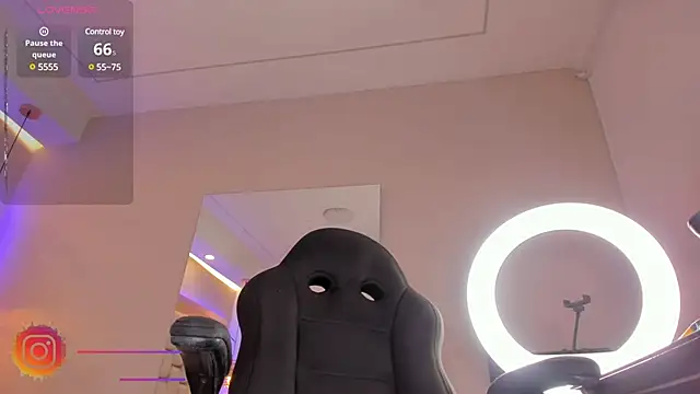 VioletaAbel online show from 4, 3, 2025