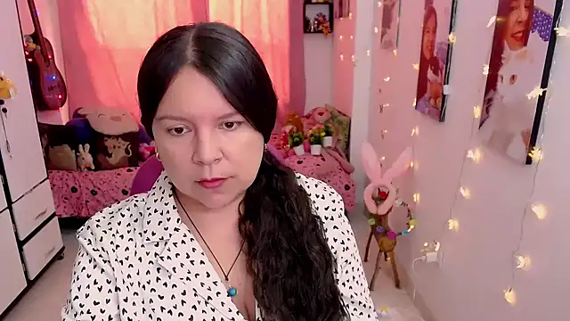 claryssa  online show from 2, 4, 2026