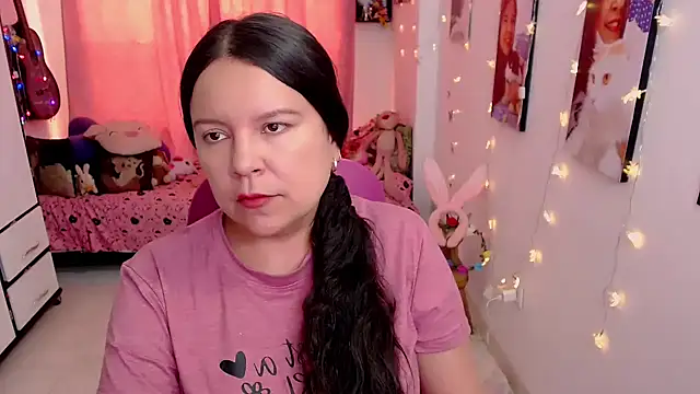 claryssa  online show from 8, 4, 2026