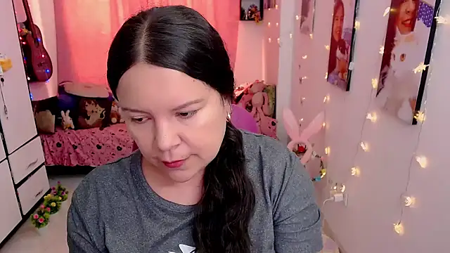 claryssa  online show from 12, 4, 2026