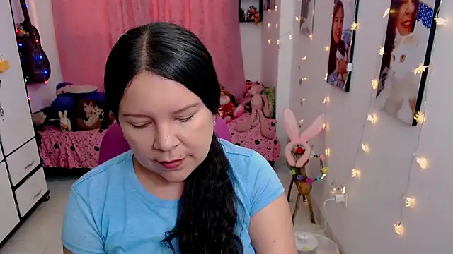 claryssa  online show from 14, 4, 2026