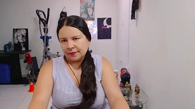 Snapshot of claryssa_ chatting on 3, 6, 2026 claryssa online show from 3, 6, 2026