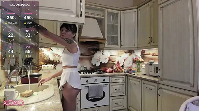 Snapshot of Mariella_Adamss chatting on 11, 3, 2025 Mariella Adamss online show from 11, 3, 2025