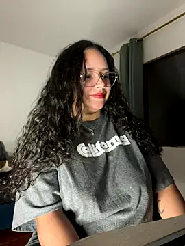 Snapshot of CurlyGirl_1 chatting on 7, 11, 2025 CurlyGirl 1 online show from 7, 11, 2025