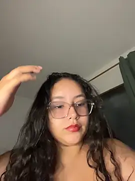 Snapshot of CurlyGirl_1 chatting on 20, 11, 2025 CurlyGirl 1 online show from 20, 11, 2025