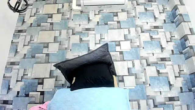 angel dthroatt online show from 13, 4, 2026