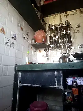 Snapshot of Sand-1 chatting on 10, 12, 2024 Sand-1 online show from 10, 12, 2024