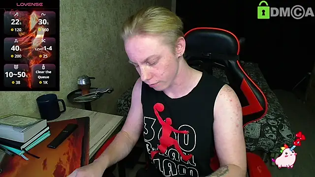 Alexis Gordon online show from 25, 9, 2025