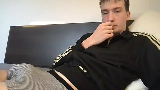 Snapshot of hungandfun05 chatting on 29, 12, 2024 hungandfun05 online show from 29, 12, 2024