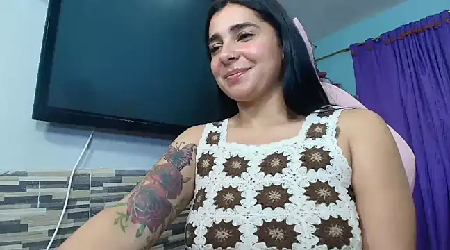 Snapshot of Meganmilk1 chatting on 4, 2, 2025 Meganmilk1 online show from 4, 2, 2025