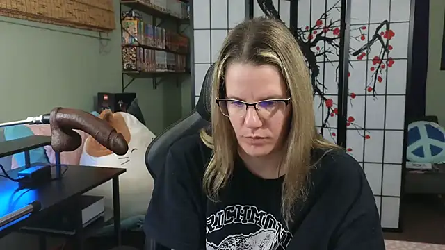 Sarahtineke online show from 16, 12, 2024