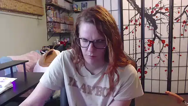 Snapshot of Sarahtineke chatting on 20, 4, 2026 Sarahtineke online show from 20, 4, 2026