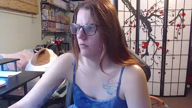 Snapshot of Sarahtineke chatting on 4, 5, 2026 Sarahtineke online show from 4, 5, 2026