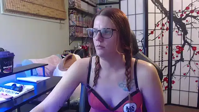 Snapshot of Sarahtineke chatting on 13, 5, 2026 Sarahtineke online show from 13, 5, 2026