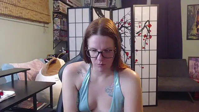 Snapshot of Sarahtineke chatting on 19, 5, 2026 Sarahtineke online show from 19, 5, 2026