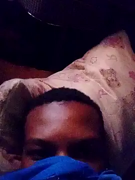 Snapshot of Lucaslonny09 chatting on 9, 11, 2025 Lucaslonny09 online show from 9, 11, 2025