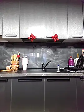 Snapshot of AnaFoxxy chatting on 4, 12, 2025 AnaFoxxy online show from 4, 12, 2025