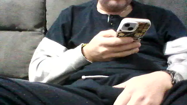 Snapshot of daky_86 chatting on 13, 11, 2025 daky 86 online show from 13, 11, 2025