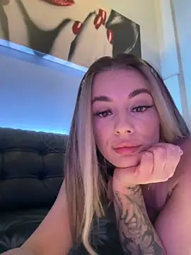 IsabellaEtthan online show from 28, 2, 2025