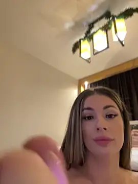 IsabellaEtthan online show from 5, 3, 2025