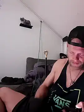 Snapshot of eltoulou chatting on 10, 1, 2025 eltoulou online show from 10, 1, 2025