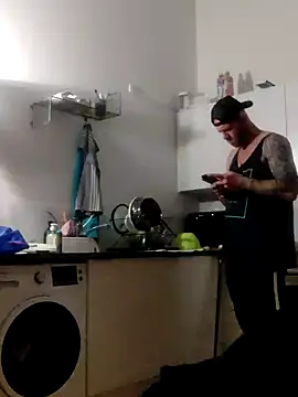 Snapshot of eltoulou chatting on 13, 1, 2025 eltoulou online show from 13, 1, 2025