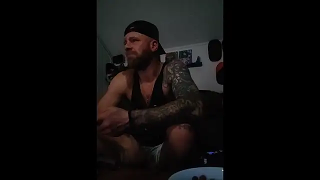 Snapshot of eltoulou chatting on 14, 1, 2025 eltoulou online show from 14, 1, 2025