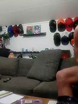 Snapshot of eltoulou chatting on 23, 1, 2025 eltoulou online show from 23, 1, 2025