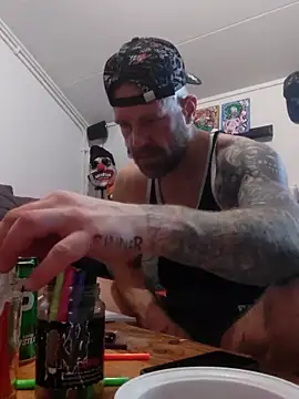 Snapshot of eltoulou chatting on 1, 2, 2025 eltoulou online show from 1, 2, 2025